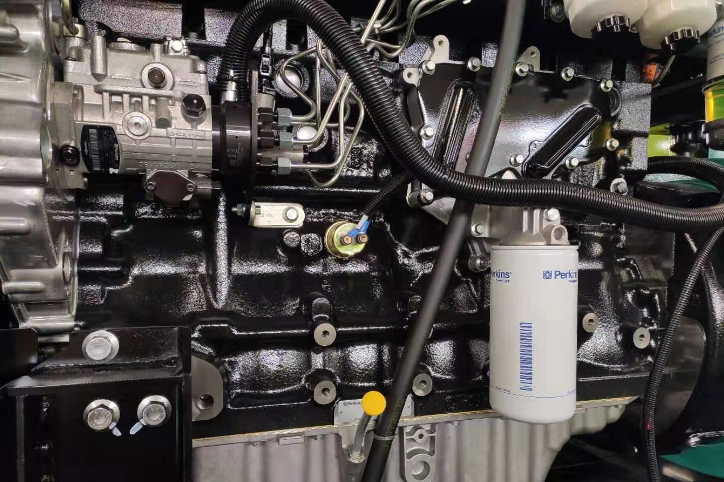 柴油發(fā)電機(jī)組如何減少噪音